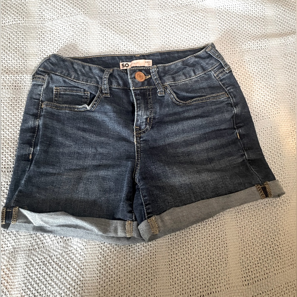 SO midi jean shorts. Size 3/25
